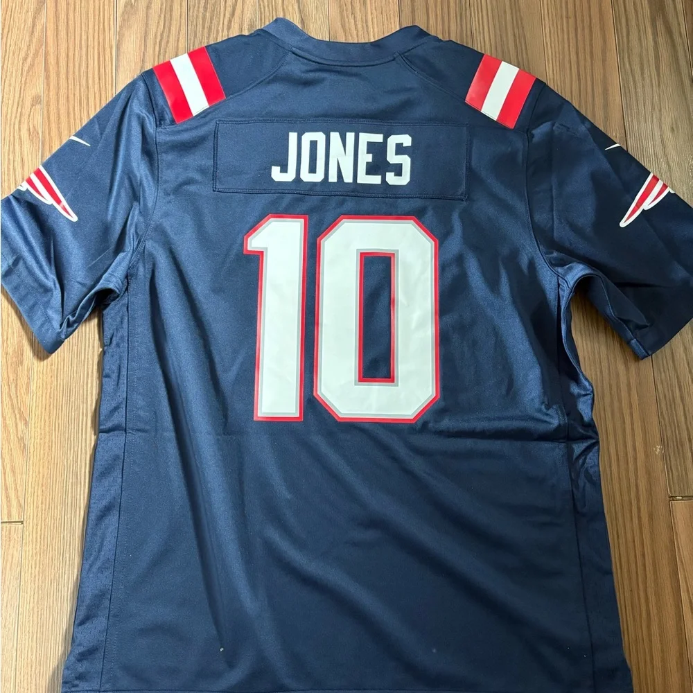 New England Patriots Jersey Mens Large NFL Black Mac Jones Nike #10 Football - Picture 3 of 6